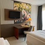 Mercure גרה