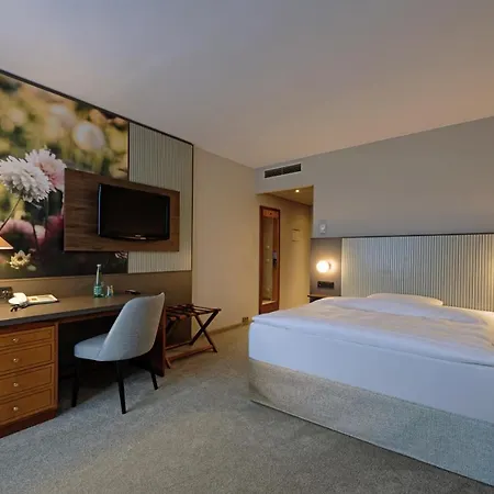 Mercure 4*
